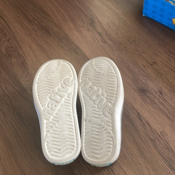 Native Unisex Jefferson Waterproof Slip On Size 10 T - Picture 3 of 3